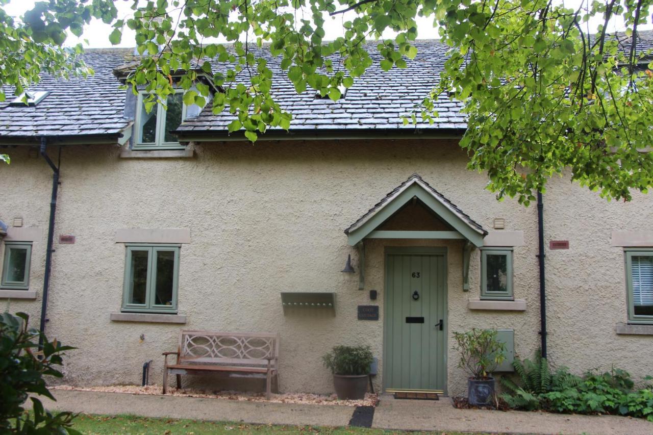 Coot Cottage - Holiday House With Fantastic Lake Views Somerford Keynes Exterior foto